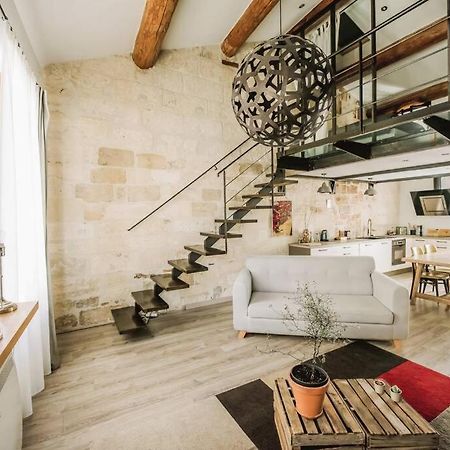 Appartement Duplex climatisé centre ancien 7min à pied du palais 6 couchages à Avignon Extérieur photo