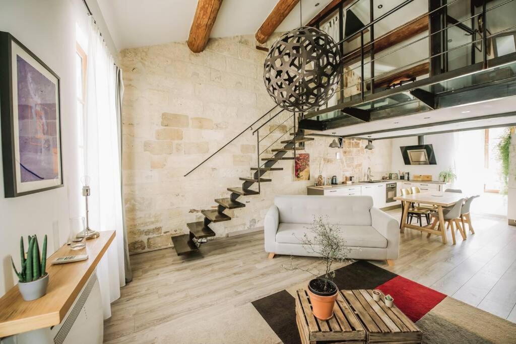 Appartement Duplex climatisé centre ancien 7min à pied du palais 6 couchages à Avignon Extérieur photo